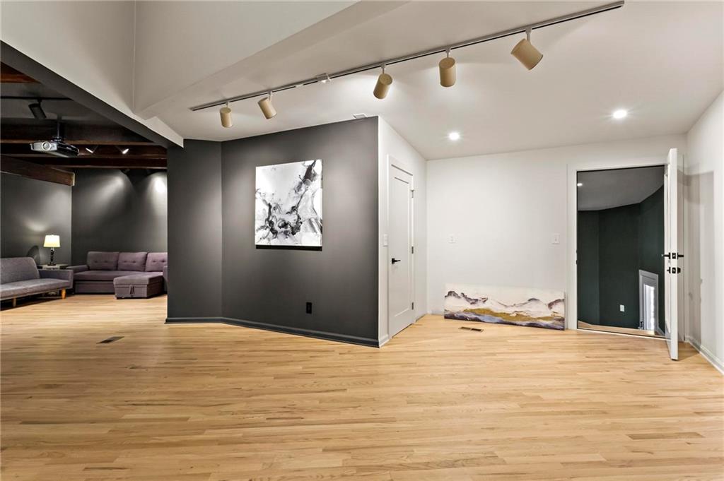 CHASTAIN PARK - Residential