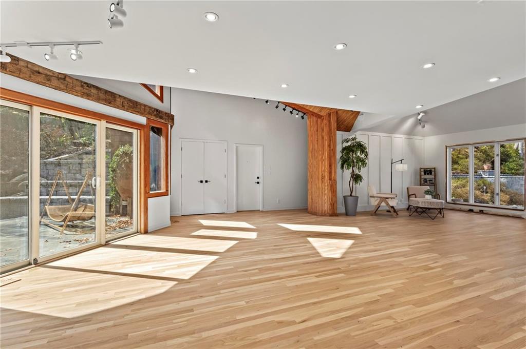 CHASTAIN PARK - Residential