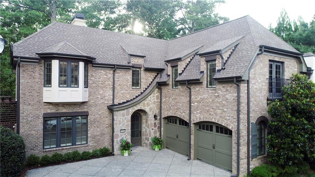4584 Woodlawn Gates Lane