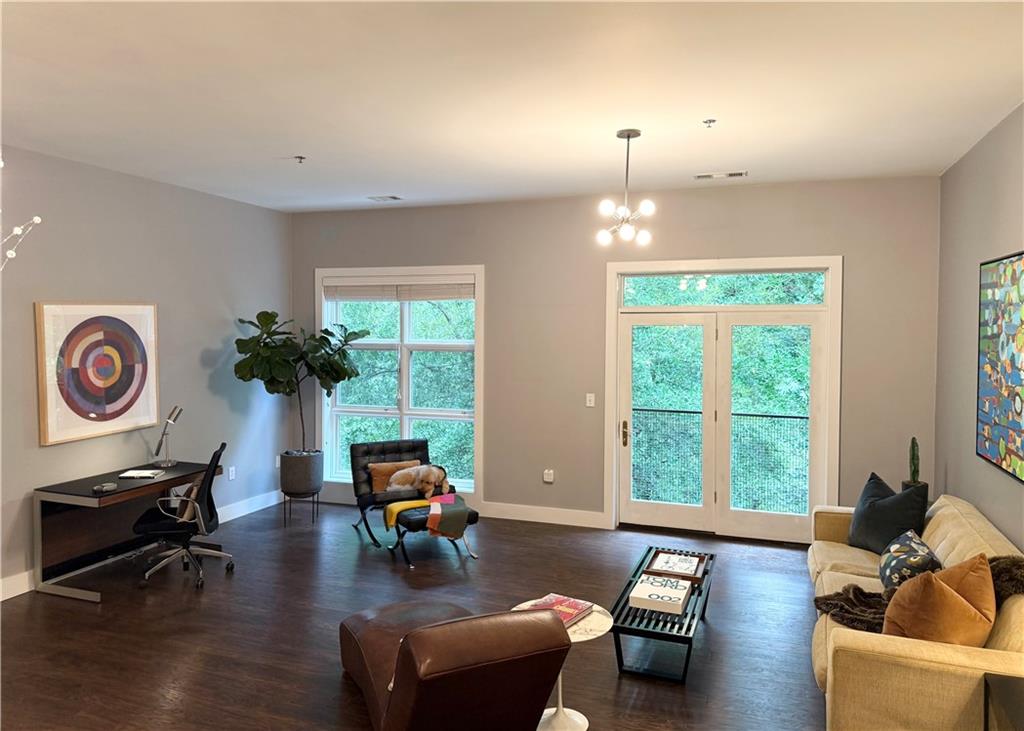 560 Dutch Valley Road 2412