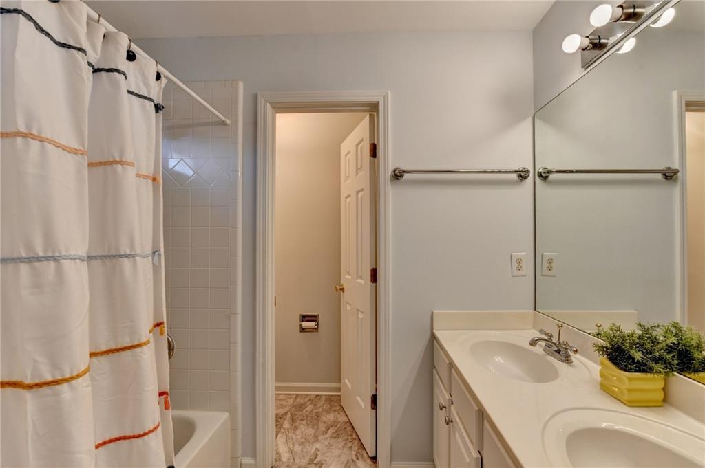 Orchard Lake - Residential