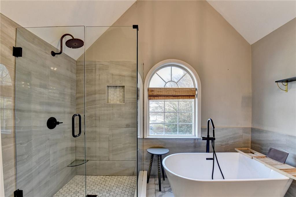 Orchard Lake - Residential