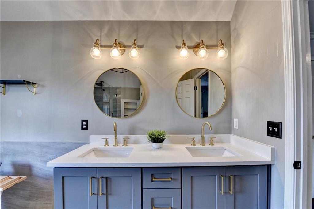 Orchard Lake - Residential