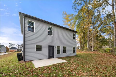 A home in Toccoa