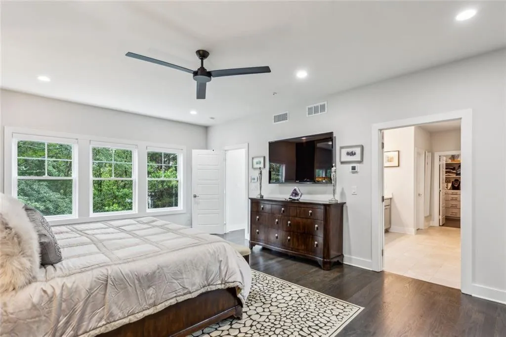 Atlanta, Georgia 30309, United States, 4 Bedrooms Bedrooms, ,4 BathroomsBathrooms,Residential,Active,159010