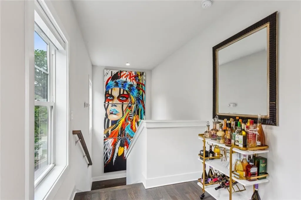 Atlanta, Georgia 30309, United States, 4 Bedrooms Bedrooms, ,4 BathroomsBathrooms,Residential,Active,159010