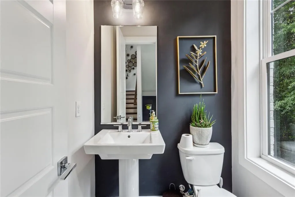 Atlanta, Georgia 30309, United States, 4 Bedrooms Bedrooms, ,4 BathroomsBathrooms,Residential,Active,159010