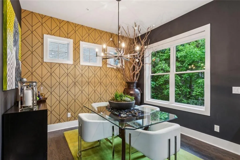 Atlanta, Georgia 30309, United States, 4 Bedrooms Bedrooms, ,4 BathroomsBathrooms,Residential,Active,159010