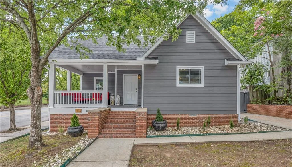 107 Howell Street NE