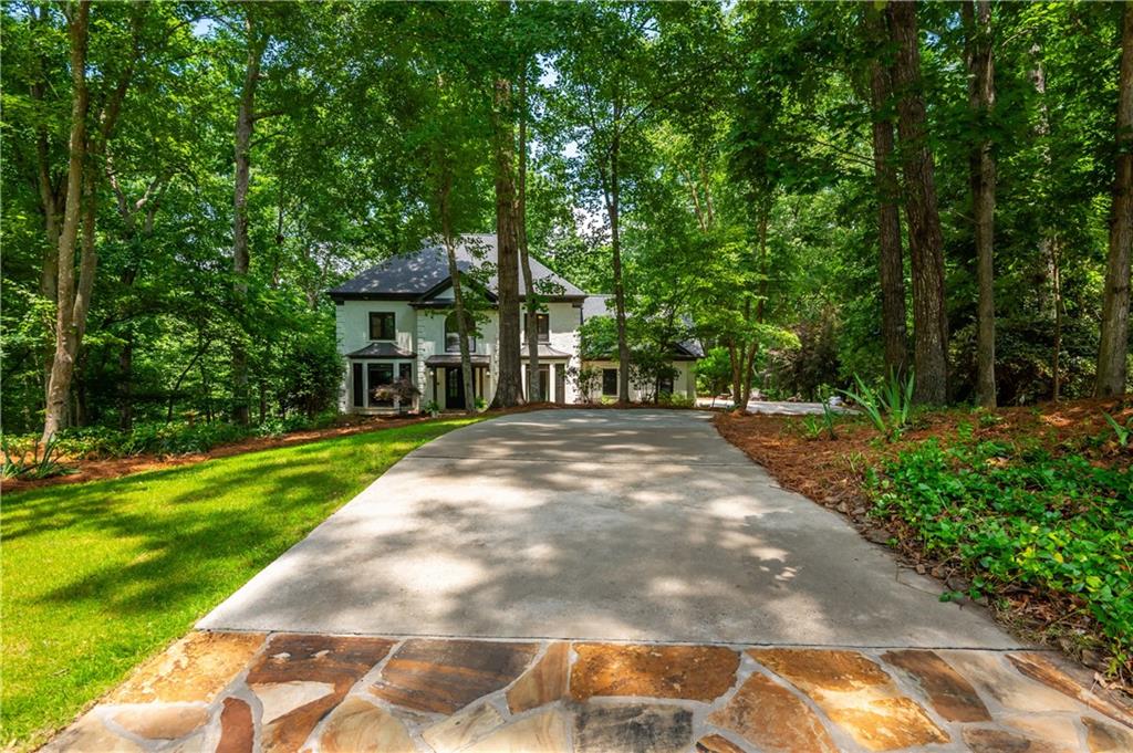 210 Hunters View