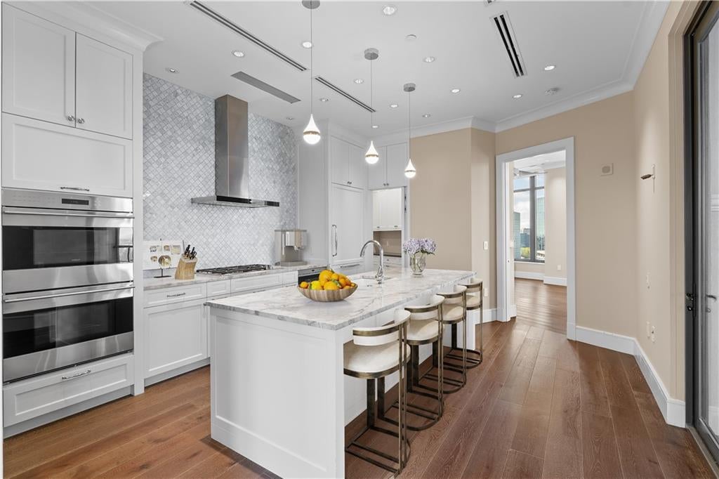 3376 Peachtree Road NE 35A