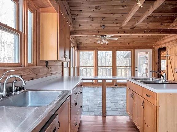 NA - Residential Lease