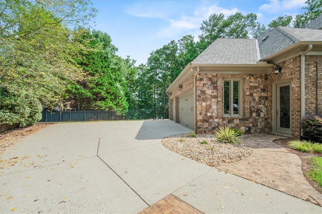 1605 Lockridge Drive
