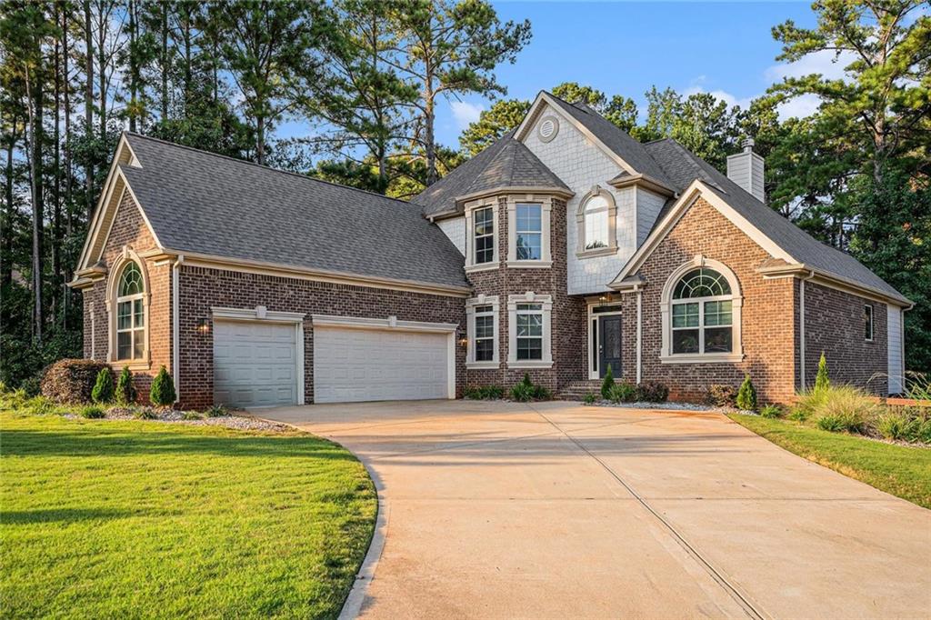 Stunning 5-Bedroom All-Brick Home with Full Basement in Stockbridge – No HOA!
Welcome to this beautiful 4-sided brick estate located in a newly built Stockbridge subdivision with no HOA! This spacious home offers 5 bedrooms and 4.5 bathrooms, including a luxurious master suite on the main level with a spa-like bath and a huge walk-in closet.
The open-concept kitchen features granite countertops, a large island, and an eat-in area, flowing seamlessly into the living space—perfect for entertaining. Hardwood floors enhance the main living areas, while the bedrooms are comfortably carpeted.
The full finished basement provides a private bedroom, full bath, and plenty of additional space for recreation or entertaining. Outside, enjoy a large front and backyard, plus a 3-car garage offering ample parking and storage.
This is the only home available in the neighborhood—and with its prime location, quality finishes, and no HOA, it won’t last long!