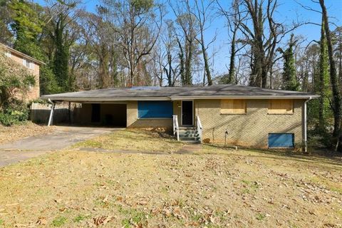 Photo of 2402 DAWN Drive, Decatur, GA 30032 (MLS # 7695431)