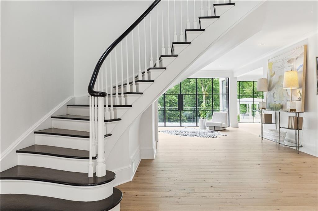 Tuxedo Park - Residential