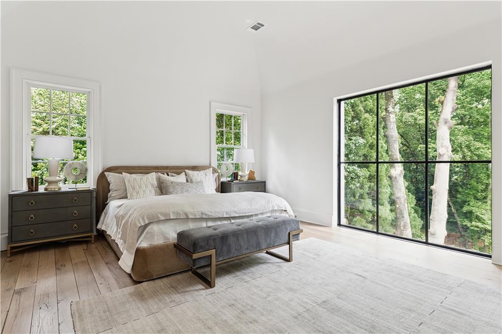 Tuxedo Park - Residential