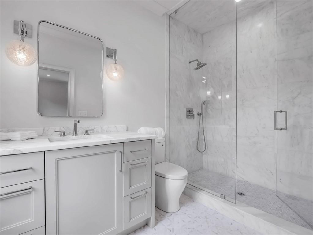 Tuxedo Park - Residential