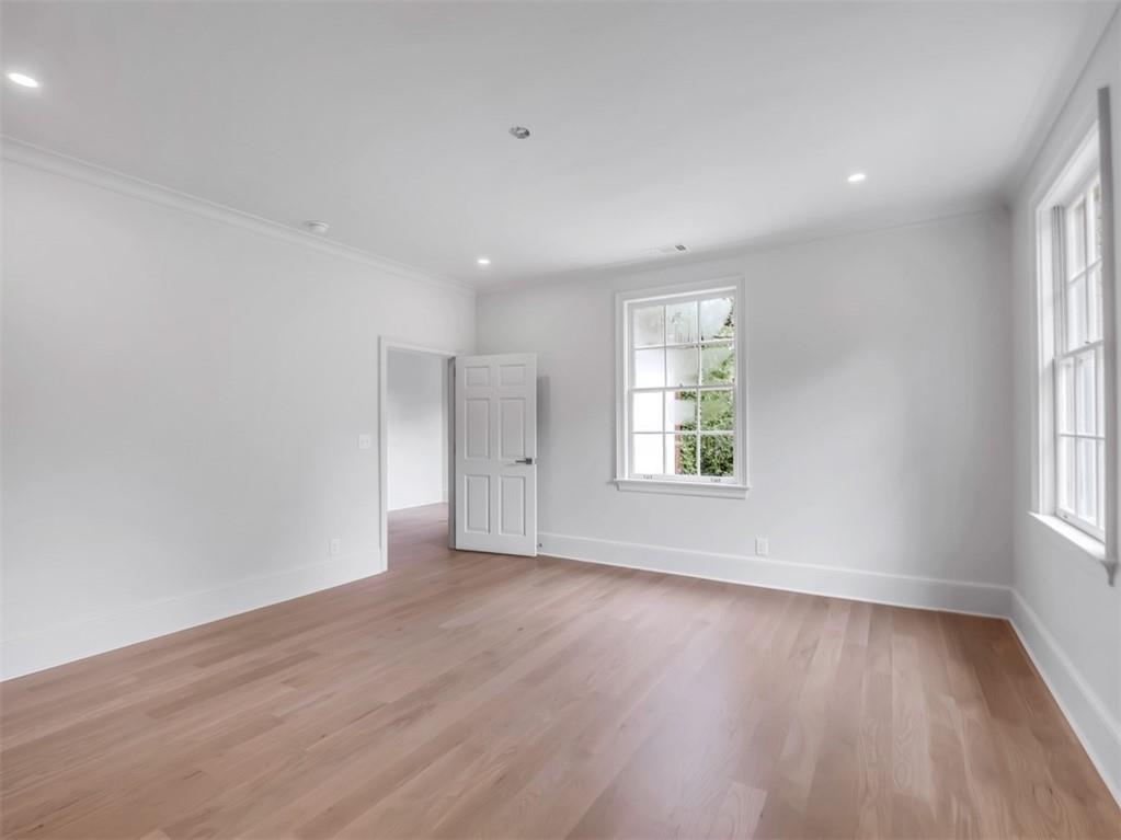Tuxedo Park - Residential