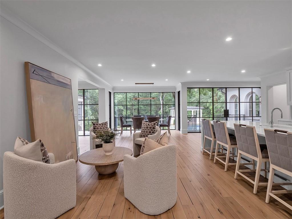 Tuxedo Park - Residential