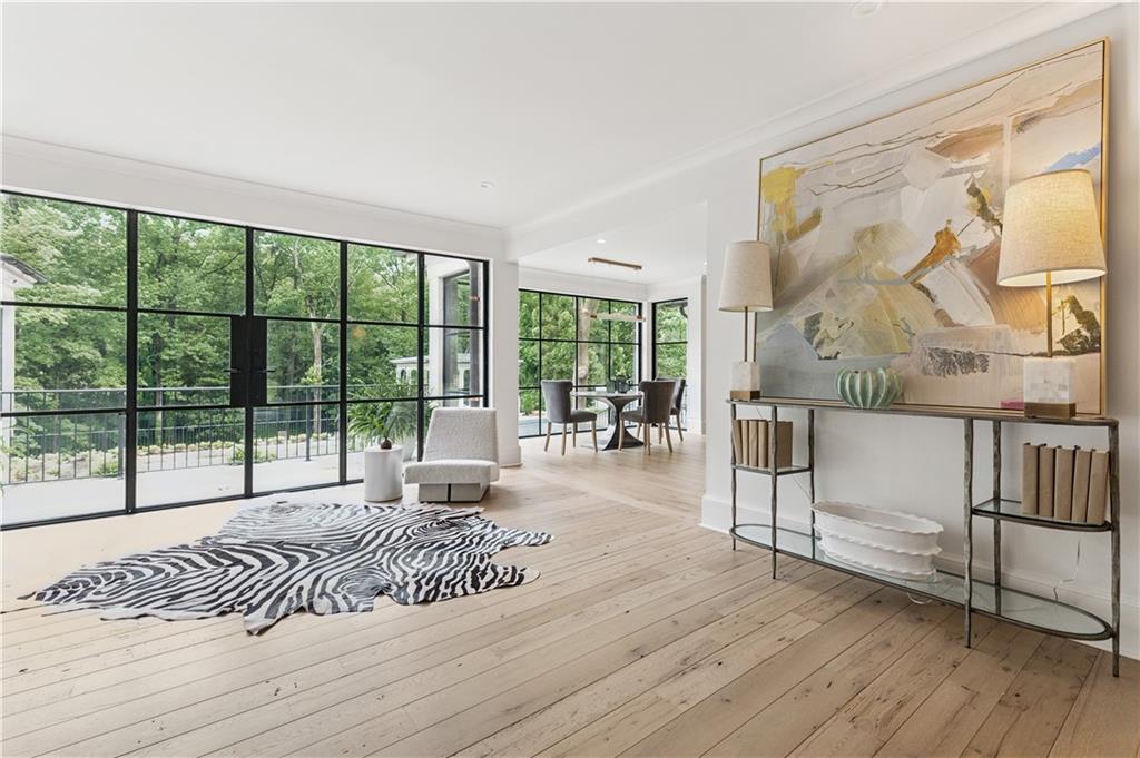 Tuxedo Park - Residential