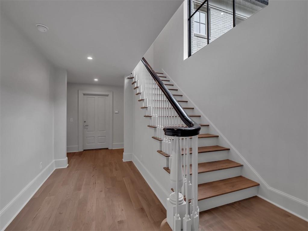 Tuxedo Park - Residential