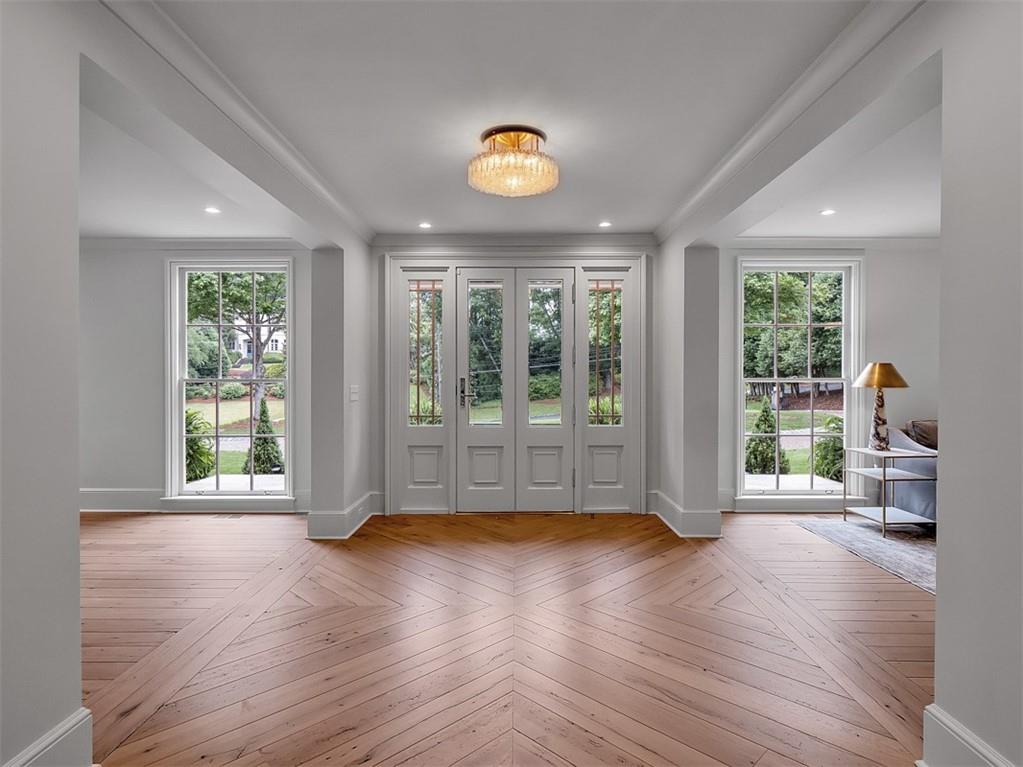 Tuxedo Park - Residential