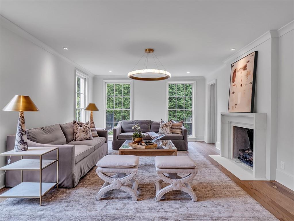 Tuxedo Park - Residential