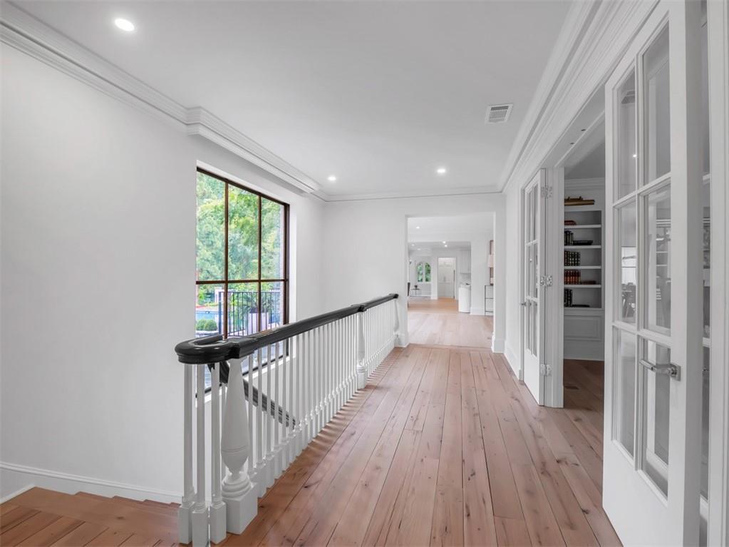 Tuxedo Park - Residential