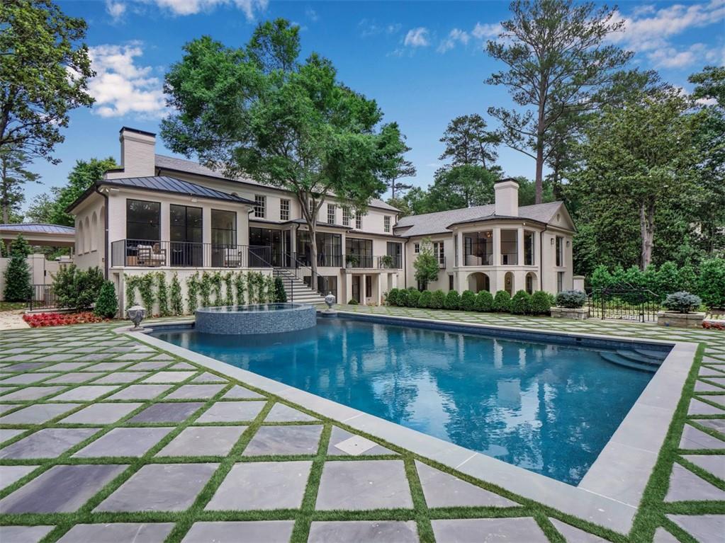Tuxedo Park - Residential