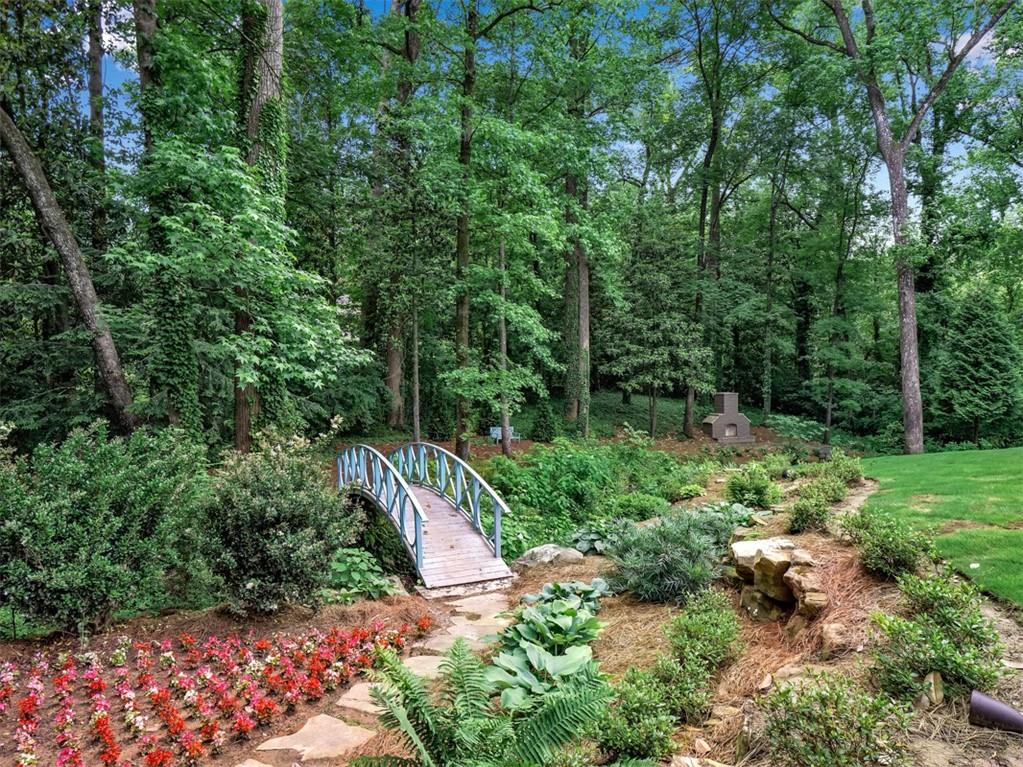Tuxedo Park - Residential