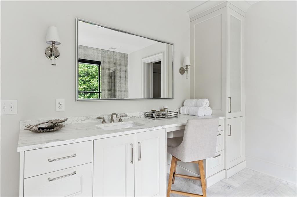 Tuxedo Park - Residential
