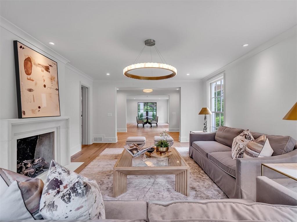 Tuxedo Park - Residential
