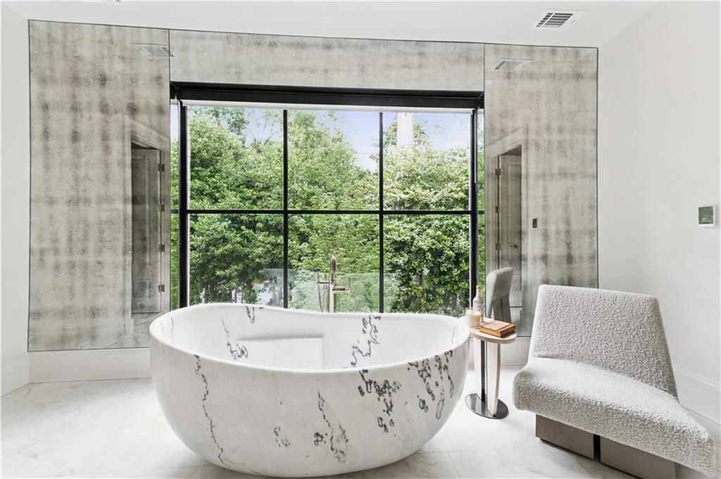 Tuxedo Park - Residential