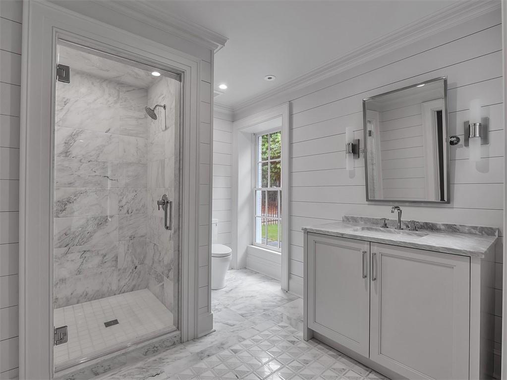 Tuxedo Park - Residential