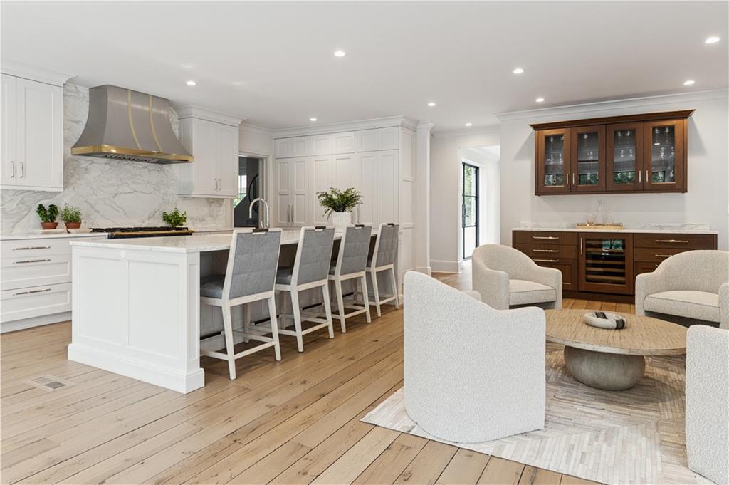 Tuxedo Park - Residential