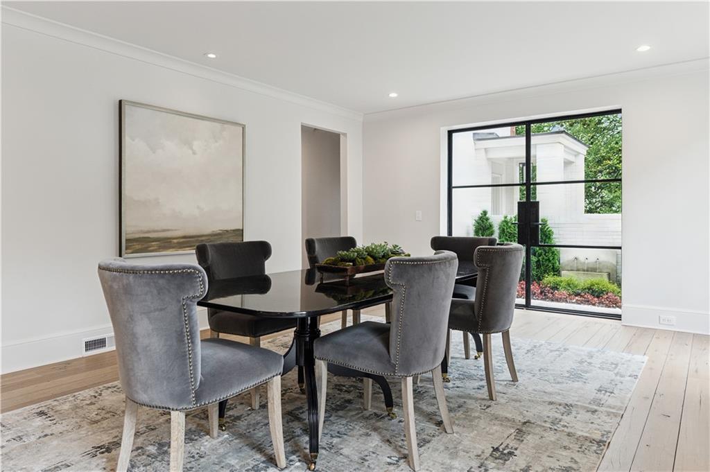 Tuxedo Park - Residential