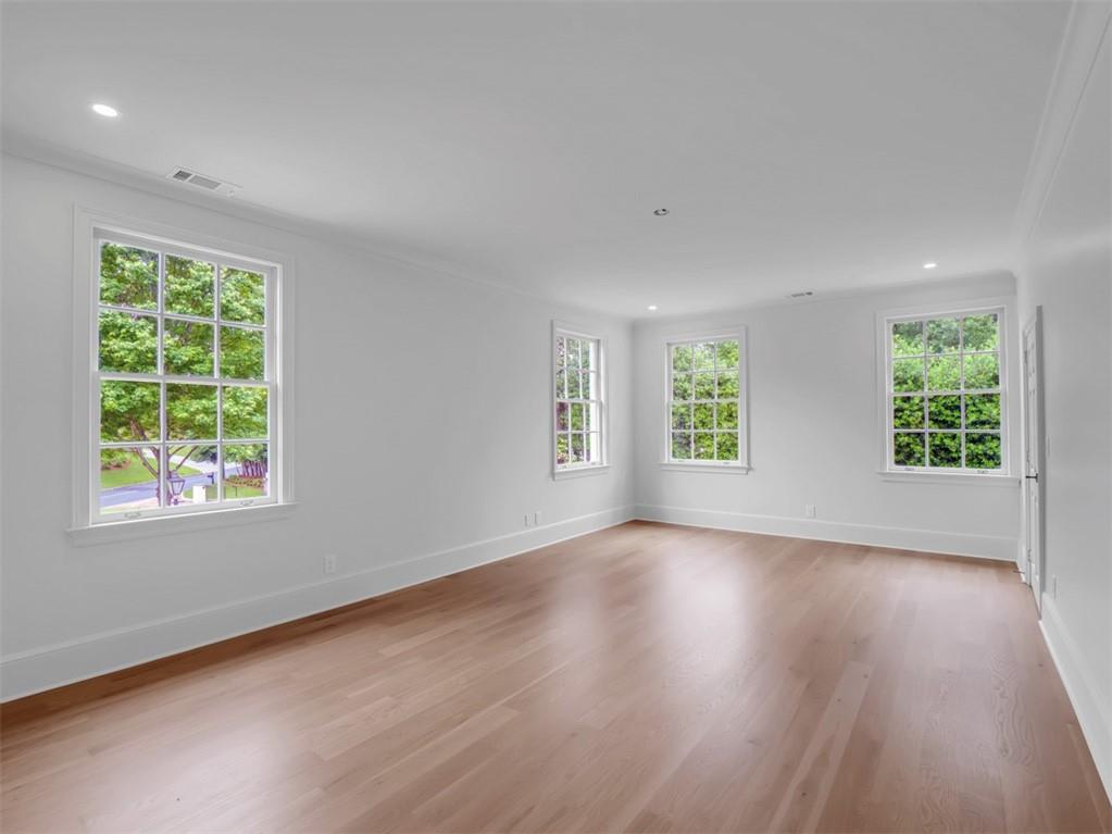 Tuxedo Park - Residential