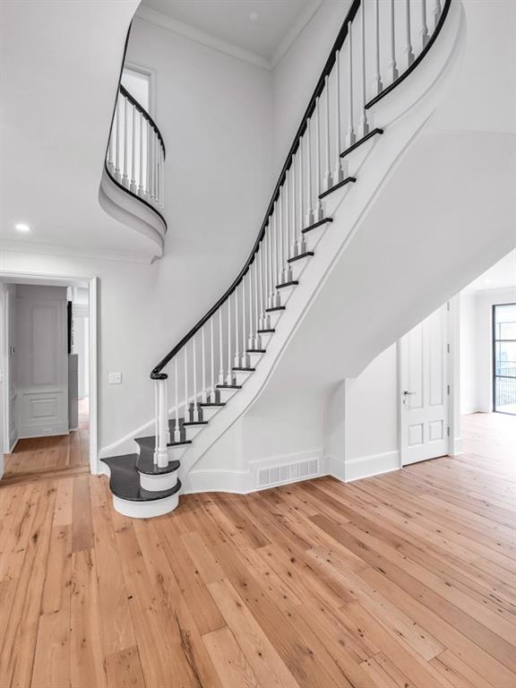 Tuxedo Park - Residential