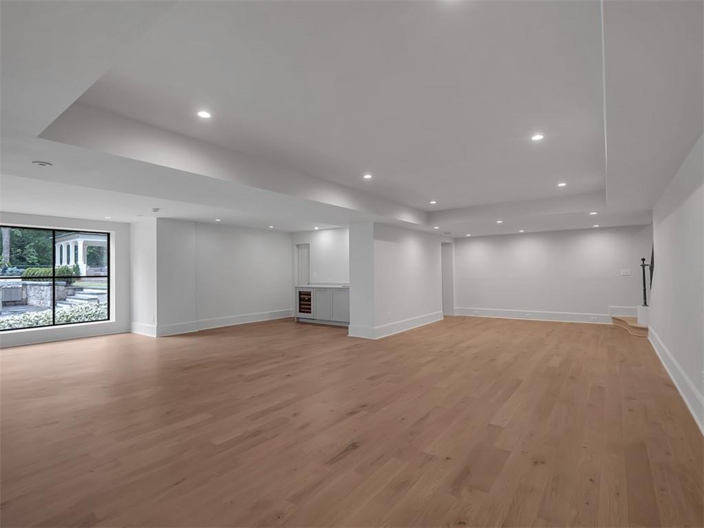 Tuxedo Park - Residential