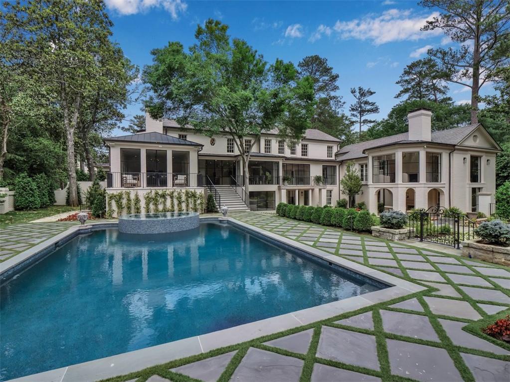 Tuxedo Park - Residential