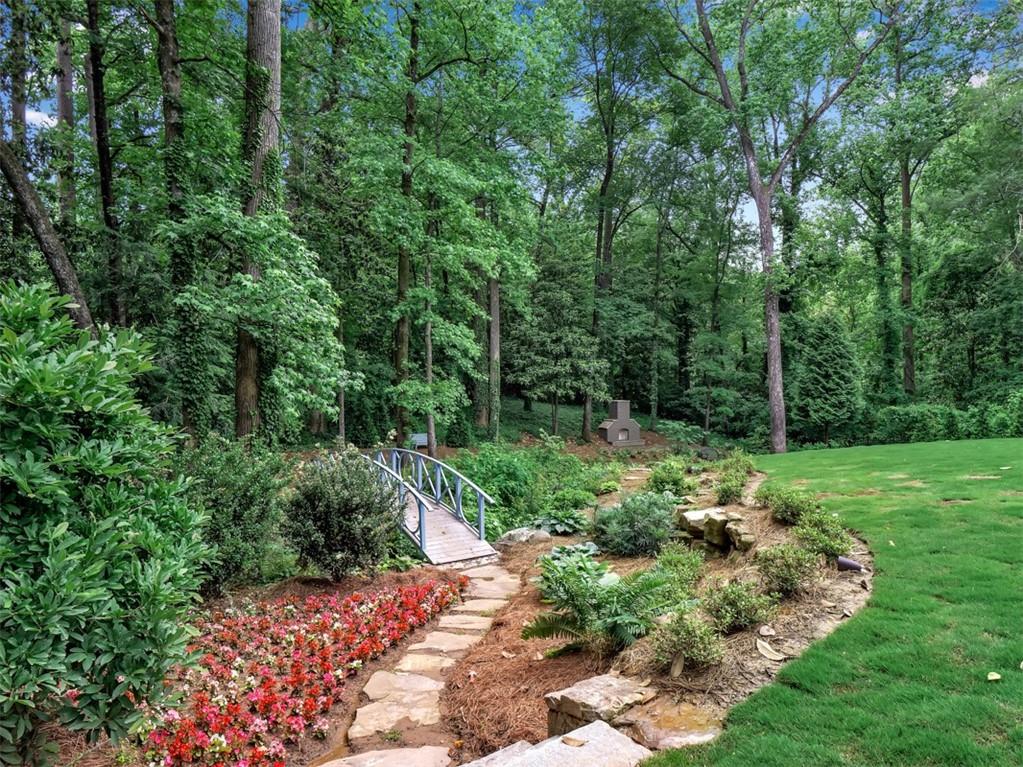 Tuxedo Park - Residential