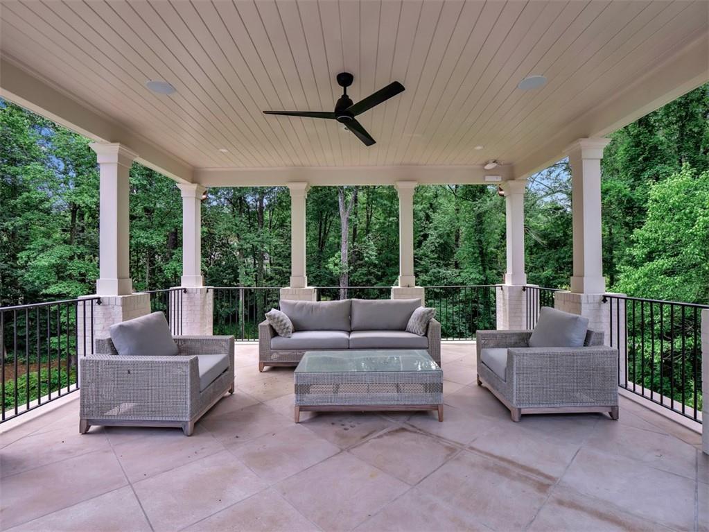 Tuxedo Park - Residential