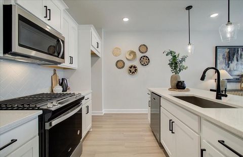 Townhouse For Sale - 1923 Appian Alley<br/> Kennesaw, GA 30144