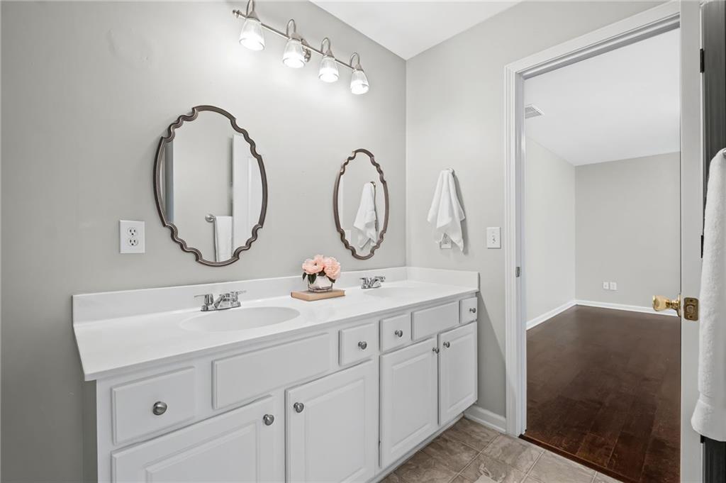 Manor at Mill Creek - Residential