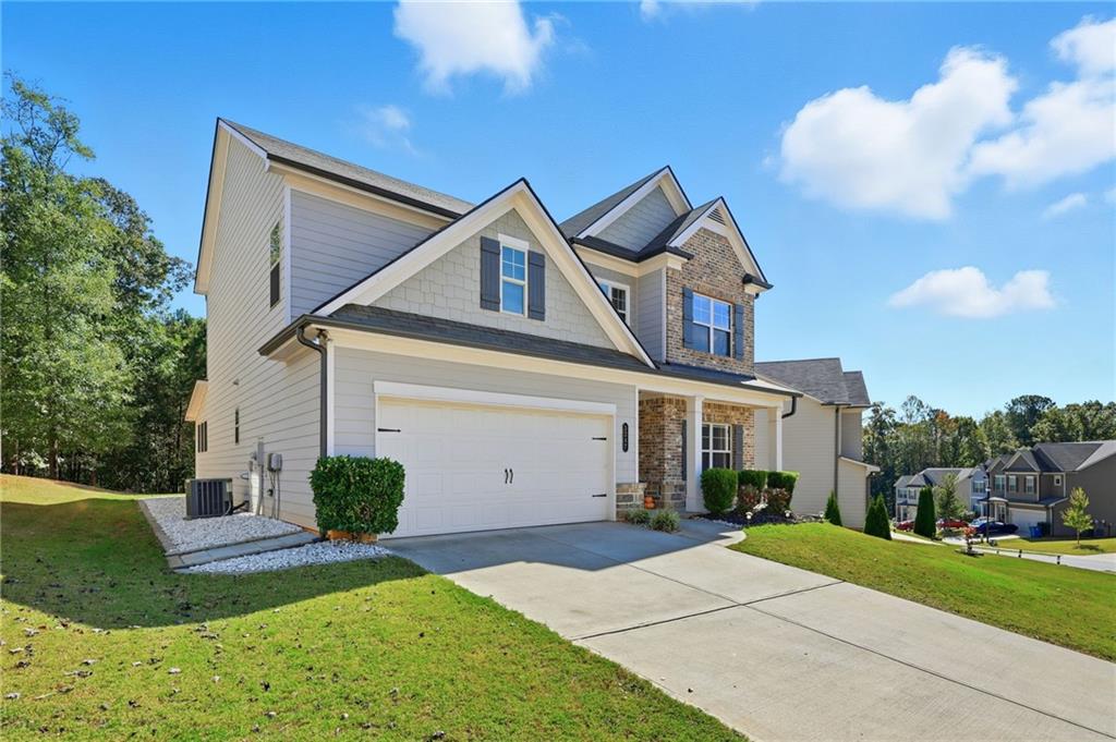 3247 Hawthorne Path