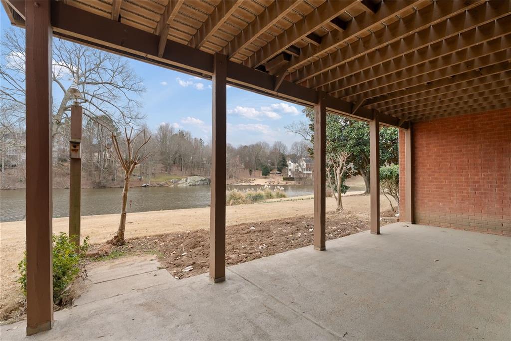426 Lakestone Drive, Suwanee, Georgia image 48