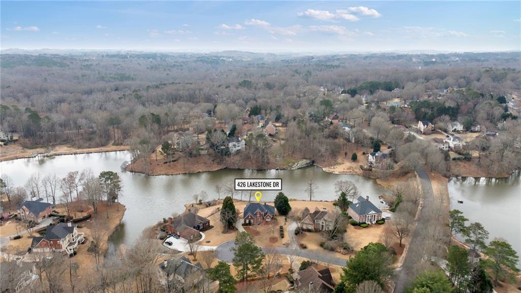 426 Lakestone Drive, Suwanee, Georgia image 2