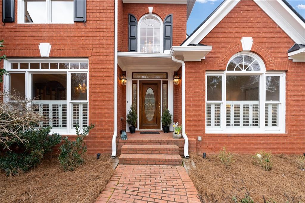 426 Lakestone Drive, Suwanee, Georgia image 4