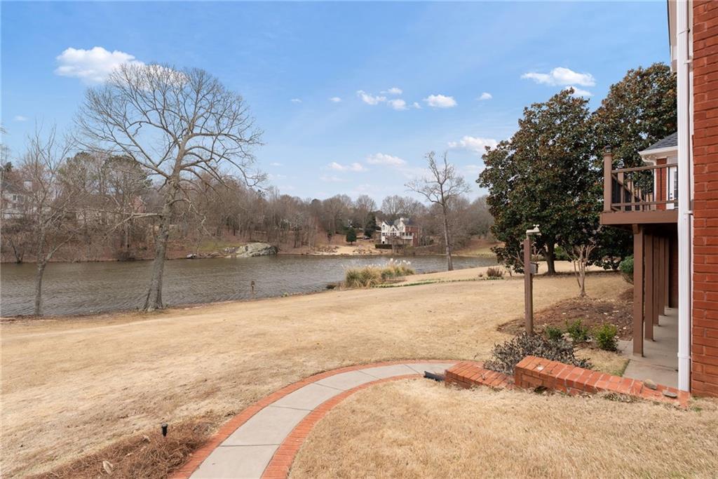 426 Lakestone Drive, Suwanee, Georgia image 49